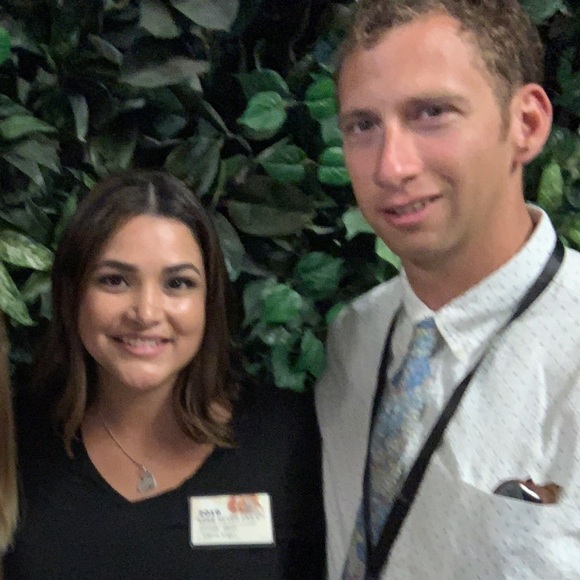 Meet your Posher, Yesi - Picture 2 of 9